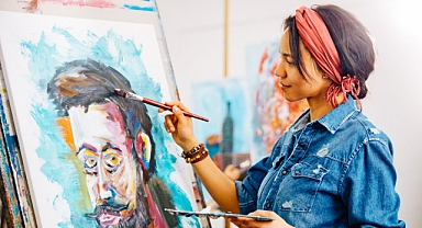 Kadınların tükenmeyen enerjisi ve sınır tanımazlığı zamansız portrelerde buluştu