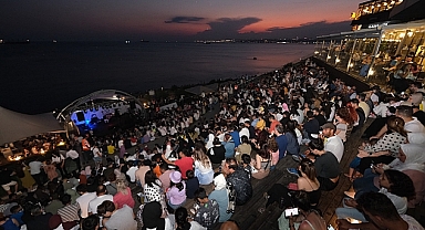Ay ışığında caz konserleri yoğun ilgi gördü