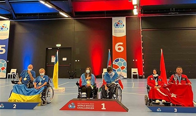 Bağcılarlı kardeş sporcular Hollanda'dan madalyayla döndü