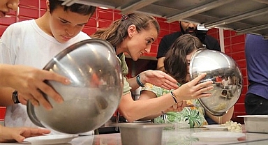 Down sendromlu özel çocuklara akademik eğitim verildi