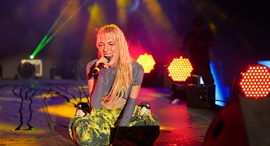 GÜNEŞ, İSTANBUL FESTİVALİ’NİN SON GÜNÜNDE IŞILDADI