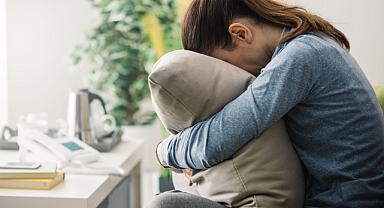 Kızlarda 13 Yaş Sonrası Depresyon Sıklığı Artıyor