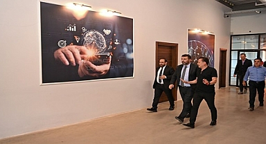 KOSGEB Başkanı Kurt, Tuzla Belediyesi Teknoloji Merkezi’ni gezdi
