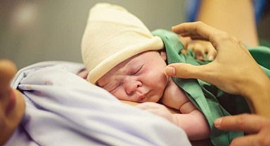 SEZARYEN DOĞUMDA İSTMOSEL RİSKİNE DİKKAT!