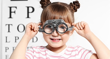 Çocuklarda Dijital Ekran Süreleri Uzadıkça Göz Problemleri Artıyor