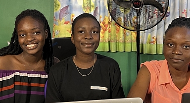 Dünya genelinde iklim değişikliği kaynaklı afetler artarken, Nijeryalı 3 kız öğrenci bu soruna karşı farkındalık oluşturmak için uygulama geliştirdi.