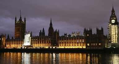 İngiltere kaya gazı çıkarılmasına yönelik yasağı kaldırdı