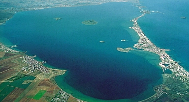 İspanya’nın madencilik faaliyetleri ve atıklarla kirlenen lagününe birey statüsü verildi.