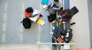 Z kuşağı izleyerek öğreniyor