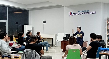 ''Başucu Kitabım'' atölyesi kitap okumayı özendiriyor