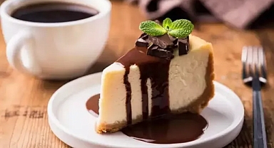 Çikolata Soslu Cheesecake