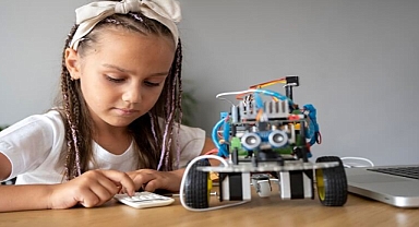 Çocuklar Robotik Kodlama ile Geleceklerini İnşa Ediyor