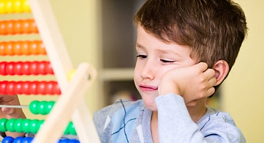 Dikkat eksikliğinde hatalı yaklaşım, olumsuz davranışları pekiştiriyor!