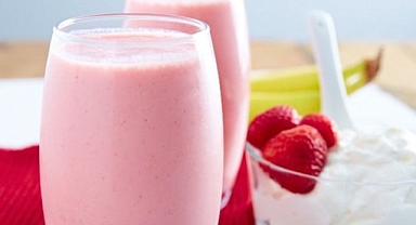 Enerji veren kahvaltılık smoothie nasıl yapılır? İşte, diyet smoothie tarifleri!​​​​​​