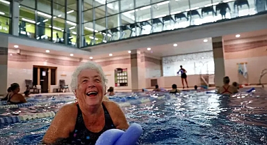 Fransa’da enerji tasarrufu için yüzme havuzları kapanıyor, tren seferlerinin düşürülmesi gündemde 