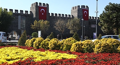 Kayseri'de 1 milyon çiçek dikildi