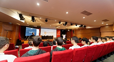 Lojistik Sektörünün Geleceği Altınbaş Üniversitesi'nde Konuşuldu