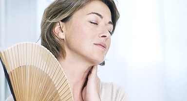 MENOPOZUN OLUMSUZ ETKİLERİNİ AZALTAN 10 ADIM