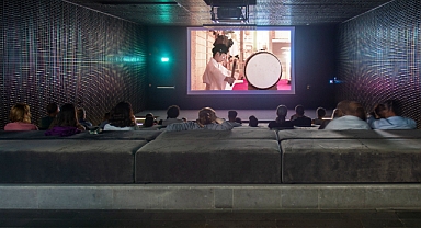 Salt’ın Perşembe Sineması güz dönemi 3 Kasım’da başlıyor! Beş filmden oluşan “Normal dediğin nedir ki?” temalı program, 1 Aralık’a kadar Salt Beyoğlu’nda ve saltonline.org’da devam edecek. 