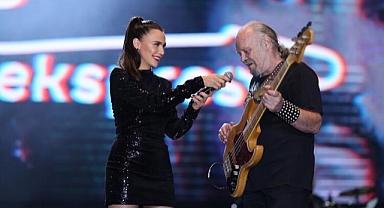 Sanatçılar Barış Manço için sahne aldı! Kuruçeşme'de ünlüler geçidi...