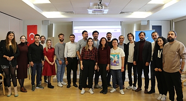 TSPB’nin 8. “Kamera Elinde Geleceğin Cebinde” Kısa Film Yarışması’nda ilk turu geçen senaryo sahiplerine ‘Sinemanın Unsurları’ film atölyesi yapıldı