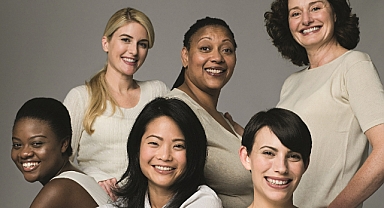 Avon şiddetle mücadele hareketini Dünya Kupası ile birlikte başlattı