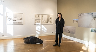 “Bir Işık Hüzmesi Üzerine” Taksim Sanat’ta!