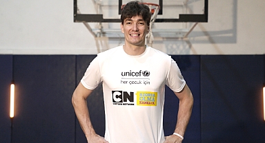 Cedi Osman çocuklara ‘Zorba Olma Kanka Ol’ dedi 