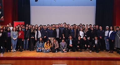 DEÜ, NASA'daki Türk astrofizikçiyi ağırladı