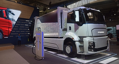 Ford Trucks’ın ürettiği ilk elektrikli kamyon, Pirelli R01 ile buluştu