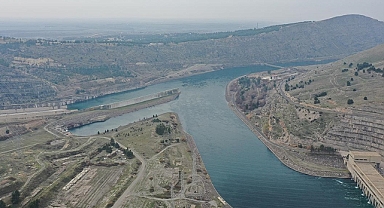 GAP'la suya kavuşan çiftçiler üretim şekillerini değiştirerek verimi artırdı