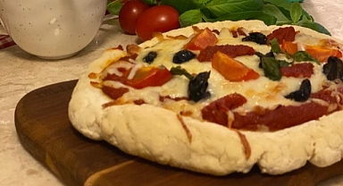 Hürriyet Leziz yazarından glutensiz ev pizzası tarifi