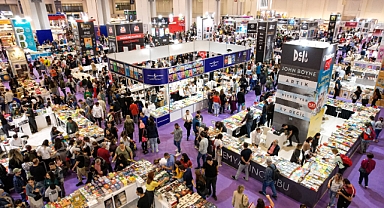 İZKİTAP kitapseverleri ağırlamaya devam ediyor