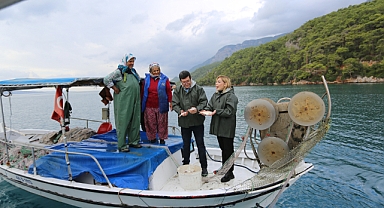 MUĞLA’DA BALIKÇILIK HAFTASI DENİZ TEMİZLİĞİ İLE TAÇLANDI