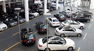 (OİB), Türkiye'nin otomotiv ihracatının ekim ayında yıllık bazda %1,8 artışla 2,6 milyar dolar seviyesine yükseldiğini açıkladı.