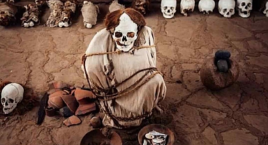 Arkeoloji Peru’daki Bin Yıllık Kırmızı Boyalı Kafataslarının Gizemi Çözüldü