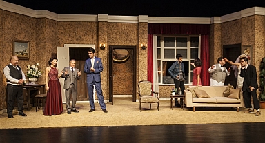 Atatürk Kültür Merkezi Haldun Dormen imzalı ‘Karmakarışık’ı tiyatroseverlerle buluşturuyor