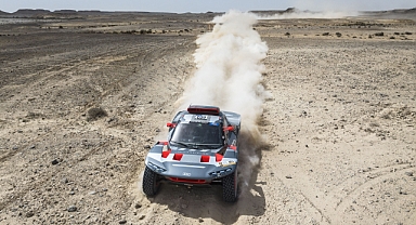 Audi Dakar Rallisi’ndeki ilk podyumunu görmek istiyor