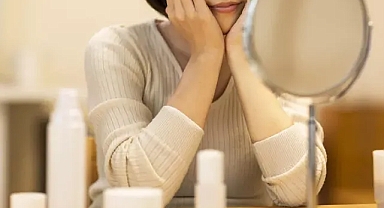 BİR SORUDAN FAZLASI | Makyaj yapmak zorunda mıyım?