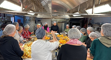 Bornova'da mutfak atölyeleri devam ediyor