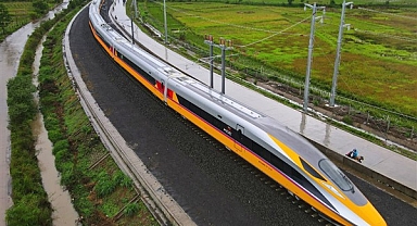 Dağlar ve nehirlerden geçen demir yolları, dünyanın bağlantılılığını artırıyor