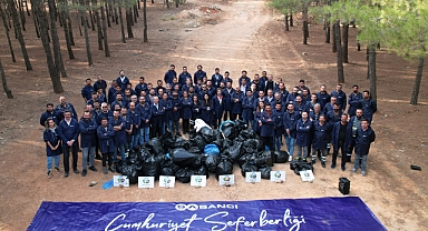 ENERJİSA ENERJİ GÖNÜLLÜLERİ, CUMHURİYET SEFERBERLİĞİ KAPSAMINDA 5.5 TON ATIK TOPLADI