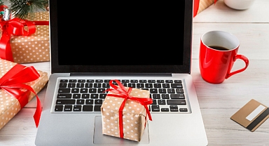 Erkekler Bu Yılbaşı da Noel Baba