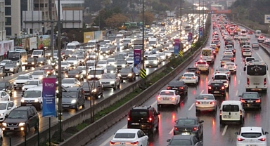 İstanbul'da trafik yoğunluğu yüzde 58'e çıktı!