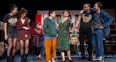 İzmir'de Şehir Tiyatroları Buluşması başladı