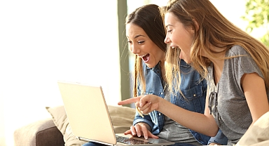 Kadınlar, E-Ticarette Erkekleri Geçti