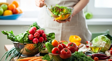 YENİ YILIN İLK GÜNÜ ZİNDE OLMANIN 7 FORMÜLÜ!