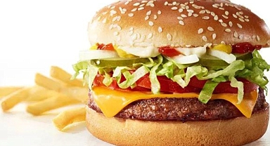 Aldığı hamburger paketinden 5 bin dolar çıktı