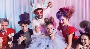 Ayakta alkışlanıp bilet bulunamayan müzikal Disney'e geliyor...