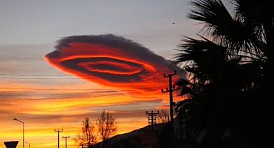 Bursa'da Görünen Gizemli Bulut Şaşkınlık Yarattı